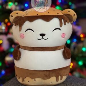 Teddy bear s’mores plushie (brand new)